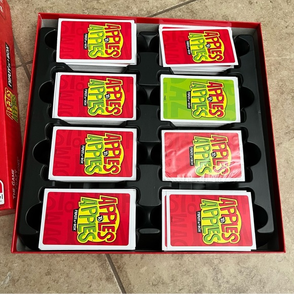 Apples to Apples Party in a Box Card Game. Family game night - Picture 2 of 6